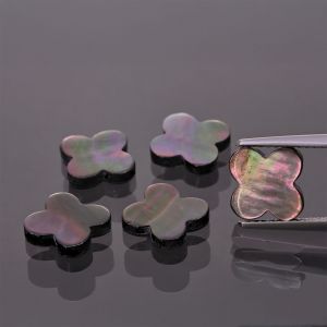 Koniczynka z czarnej muszli 12x12 MM