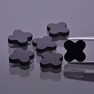 Koniczynka z onyksu 10x10 MM