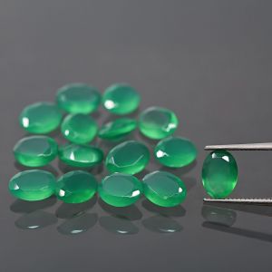 Owalny kamień, stożek - agat zielony 6x4 MM